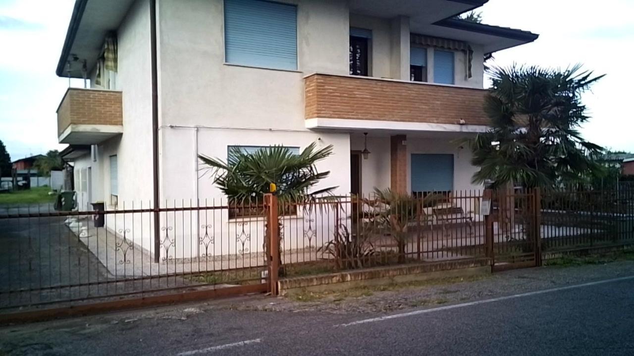 カンポノガーラ Casa Mamma Bed & Breakfast エクステリア 写真